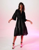 プランピーナッツ 2016年春夏コレクション - “レトロ”を再解釈、矛盾をはらむシックな女性像｜写真1