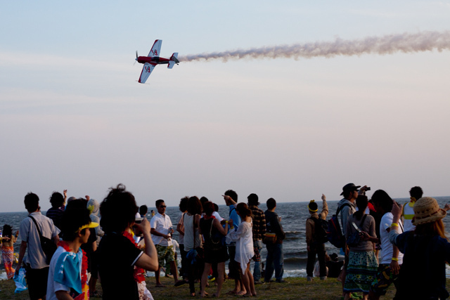 Red Bullフライトパフォーマンス BIG BEACH FESTIVAL