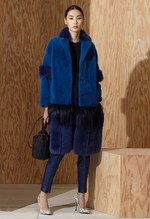 ボッテガ・ヴェネタ 2016年プレフォールコレクション - 大胆な色使いと直線的な柄のコントラスト｜写真12