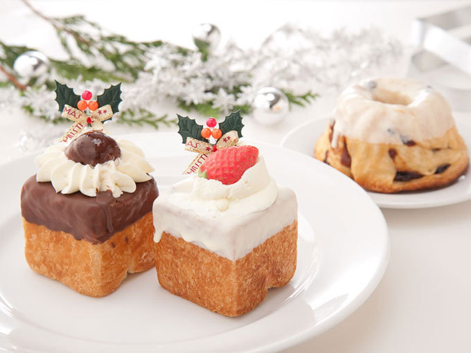 カフェ＆ベーカリー「ミヤビ」から、クリスマス限定デニッシュ「クグロフ」「クリスマスキューブ」発売 | 写真