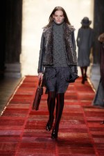 ロックスターのガールフレンドのような自由なプレッピースタイル - トミー ヒルフィガー 2011-12年秋冬ウィメンズコレクション｜写真5