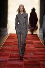 ロックスターのガールフレンドのような自由なプレッピースタイル - トミー ヒルフィガー 2011-12年秋冬ウィメンズコレクション｜写真17