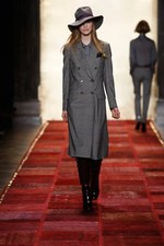 ロックスターのガールフレンドのような自由なプレッピースタイル - トミー ヒルフィガー 2011-12年秋冬ウィメンズコレクション｜写真18