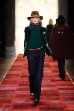 ロックスターのガールフレンドのような自由なプレッピースタイル - トミー ヒルフィガー 2011-12年秋冬ウィメンズコレクション｜写真31