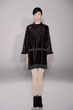 アイリッシュボーイから進化した、柔らかく温かい女性らしさ - スナオクワハラの2011年秋冬コレクション｜写真9