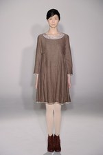 アイリッシュボーイから進化した、柔らかく温かい女性らしさ - スナオクワハラの2011年秋冬コレクション｜写真12