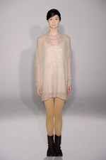 アイリッシュボーイから進化した、柔らかく温かい女性らしさ - スナオクワハラの2011年秋冬コレクション｜写真15