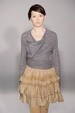 アイリッシュボーイから進化した、柔らかく温かい女性らしさ - スナオクワハラの2011年秋冬コレクション｜写真16