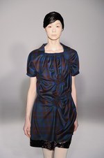 アイリッシュボーイから進化した、柔らかく温かい女性らしさ - スナオクワハラの2011年秋冬コレクション｜写真30