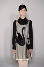 アイリッシュボーイから進化した、柔らかく温かい女性らしさ - スナオクワハラの2011年秋冬コレクション｜写真50