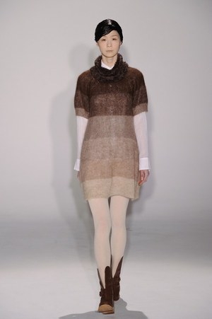 アイリッシュボーイから進化した、柔らかく温かい女性らしさ - スナオクワハラの2011年秋冬コレクション｜写真19