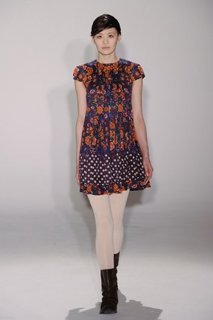 アイリッシュボーイから進化した、柔らかく温かい女性らしさ - スナオクワハラの2011年秋冬コレクション｜写真26