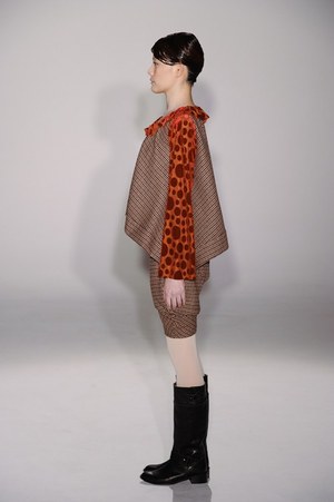 アイリッシュボーイから進化した、柔らかく温かい女性らしさ - スナオクワハラの2011年秋冬コレクション｜写真36