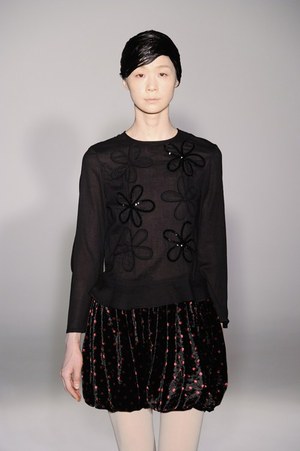 アイリッシュボーイから進化した、柔らかく温かい女性らしさ - スナオクワハラの2011年秋冬コレクション｜写真41