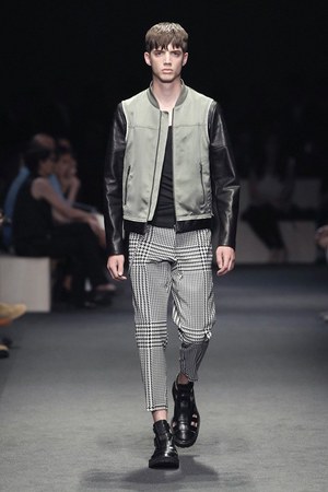 ニール バレット(Neil Barrett) ハイブリッド｜写真8