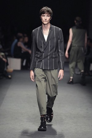 ニール バレット(Neil Barrett) ハイブリッド｜写真14