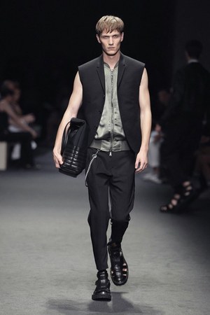 ニール バレット(Neil Barrett) ハイブリッド｜写真33