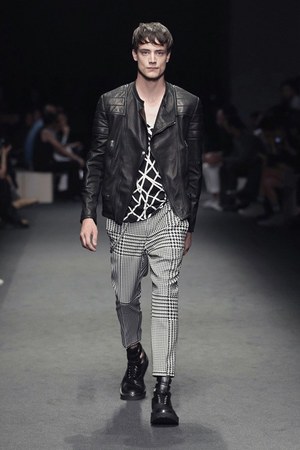 ニール バレット(Neil Barrett) ハイブリッド｜写真34