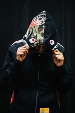 ア ベイシング エイプとフューチュラがコラボ、カモフラージュ柄×グラフィックのフーディやTシャツ｜写真67