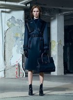 ヴェルサーチ 2016年プレフォールコレクション - 女性たちの心を豊かにするモダンワードローブ｜写真6