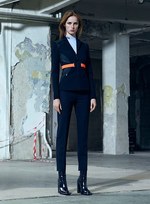 ヴェルサーチ 2016年プレフォールコレクション - 女性たちの心を豊かにするモダンワードローブ｜写真10