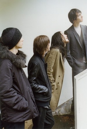 ミニマルに進化したラッド ミュージシャン(LAD MUSICIAN)の2011-12年秋冬コレクション｜写真7
