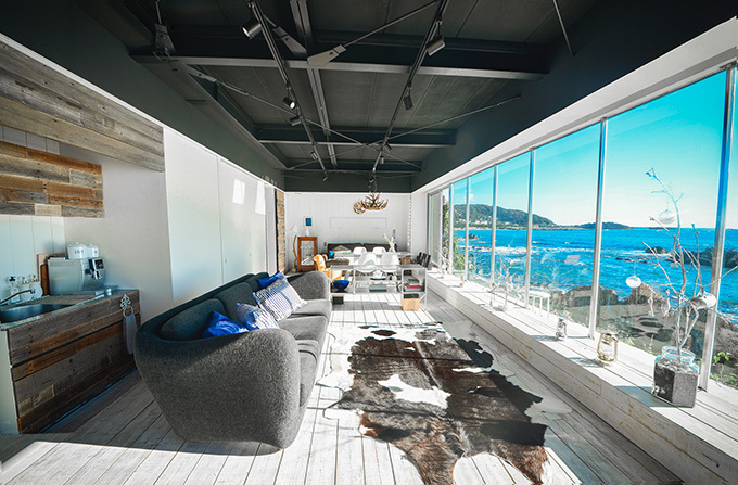 葉山に高級レンタル邸宅「THE HOUSE」海辺のプライベート空間で優雅なリゾート体験を | 写真