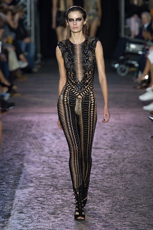 ジュリアン マクドナルド(Julien Macdonald) 2016年春夏ウィメンズ&メンズコレクション  - 写真3