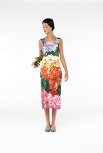 ルイス・バラガン建築のような鮮やかな色と柄で構成されたPLEATS PLEASE ISSEY MIYAKE AUTUMN WINTER 2011コレクション｜写真1