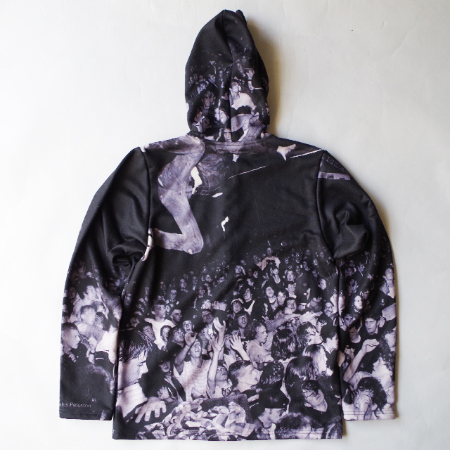 トーキングアバウト ジ アブストラクションよりチャールズ・ピーターソンの写真を使用したコラボアイテム｜写真12