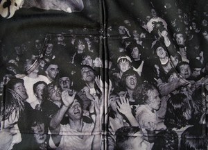 トーキングアバウト ジ アブストラクションよりチャールズ・ピーターソンの写真を使用したコラボアイテム｜写真11