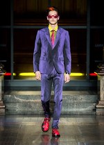 モスキーノ 2016-17年秋冬メンズコレクション - 服がキャンバス!?2Dアートを3Dに変化｜写真3