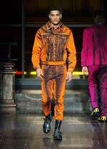 モスキーノ 2016-17年秋冬メンズコレクション - 服がキャンバス!?2Dアートを3Dに変化｜写真4