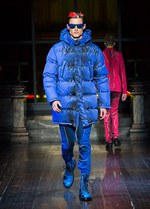 モスキーノ 2016-17年秋冬メンズコレクション - 服がキャンバス!?2Dアートを3Dに変化｜写真5