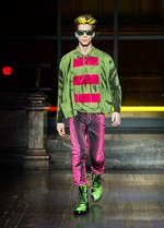 モスキーノ 2016-17年秋冬メンズコレクション - 服がキャンバス!?2Dアートを3Dに変化｜写真9