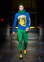 モスキーノ 2016-17年秋冬メンズコレクション - 服がキャンバス!?2Dアートを3Dに変化｜写真14