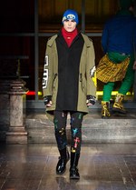 モスキーノ 2016-17年秋冬メンズコレクション - 服がキャンバス!?2Dアートを3Dに変化｜写真17