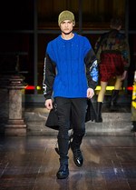 モスキーノ 2016-17年秋冬メンズコレクション - 服がキャンバス!?2Dアートを3Dに変化｜写真19