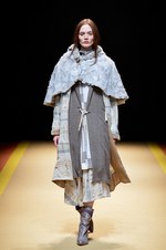 まとふ(matohu), ケイスケ カンダ(keisuke kanda), リトゥンアフターワーズ(writtenafterwards) BOROの美学ー野良着と現代ファッション｜写真6