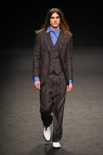 ヴィヴィアン・ウエストウッド マン 2016年秋冬コレクション - 男性的なフェミニン｜写真24