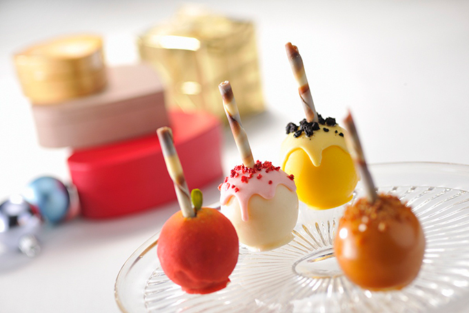 「+Happy ロリポップルチョコ」が品川プリンスホテルで販売 - りんごやチーズの球体型スイーツ｜写真2