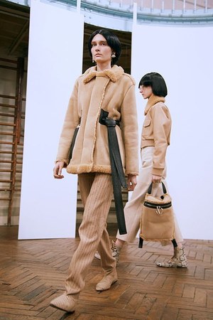 アクネ ストゥディオズ(Acne Studios) 2016年プレフォールウィメンズコレクション  - 写真3