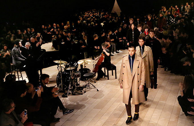 バーバリー 2016-17年秋冬 <span>コレクション</span> - 写真46