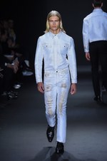 カルバン・クライン コレクション 2016年秋メンズコレクション - メタルカラーで男性らしい官能を｜写真5