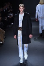 カルバン・クライン コレクション 2016年秋メンズコレクション - メタルカラーで男性らしい官能を｜写真7