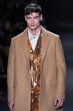 カルバン・クライン コレクション 2016年秋メンズコレクション - メタルカラーで男性らしい官能を｜写真16