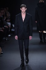 カルバン・クライン コレクション 2016年秋メンズコレクション - メタルカラーで男性らしい官能を｜写真35