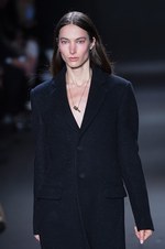 カルバン・クライン コレクション 2016年秋メンズコレクション - メタルカラーで男性らしい官能を｜写真48