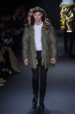 カルバン・クライン コレクション 2016年秋メンズコレクション - メタルカラーで男性らしい官能を｜写真65