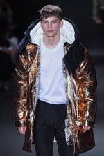 カルバン・クライン コレクション 2016年秋メンズコレクション - メタルカラーで男性らしい官能を｜写真72